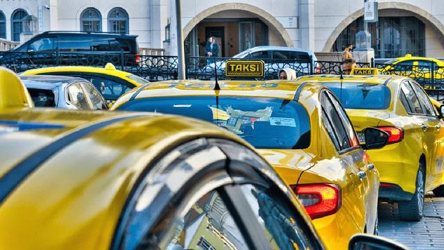 İstanbul'da Taksilerde Yeni Dönem Başlıyor! Yaş Sınırı Değişti haber gorsel 20260731020018