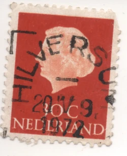 2562763352
